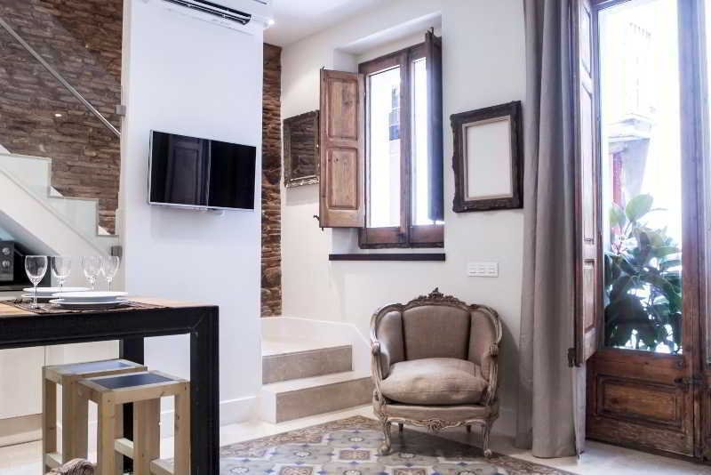 We Town House With Terrace Apartment *